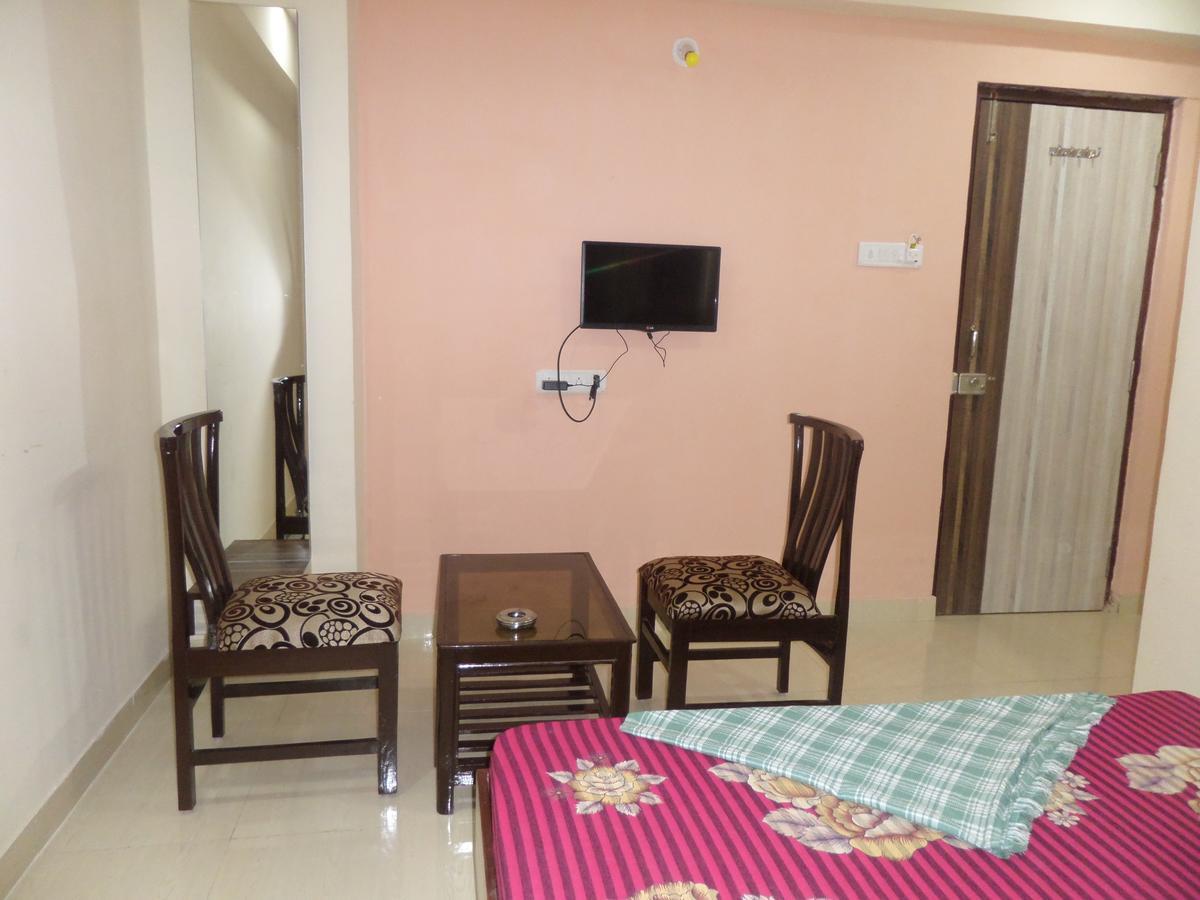 Hotel Riya-Raj Lodging Titwala Kültér fotó